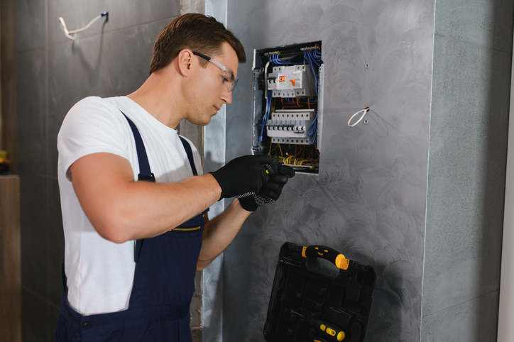 The Risks of Ignoring Electrical Panel Repair